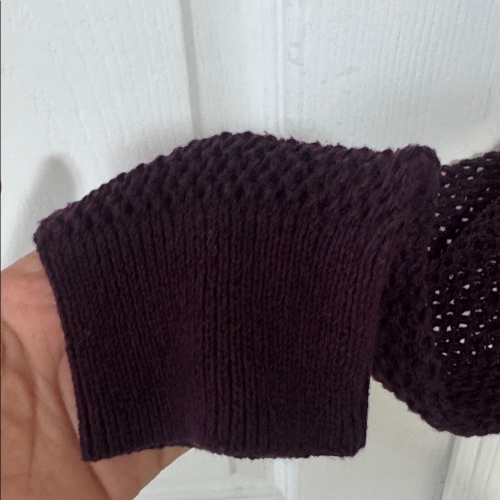 I R O off shoulder sweater - Picture 5 of 8